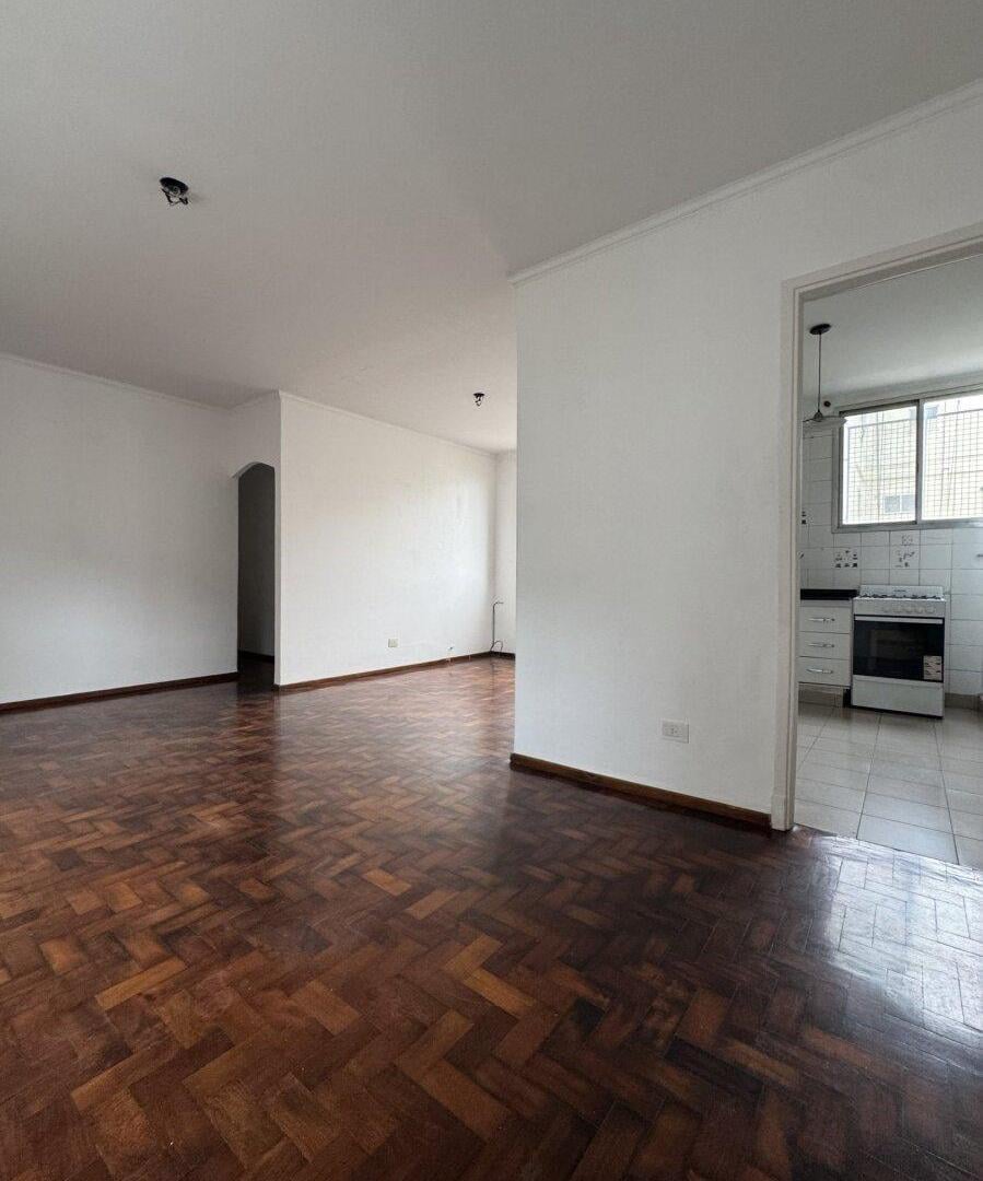 Foto de Venta departamento de 3 amb. dep/serv. Belgrano, imagen 1