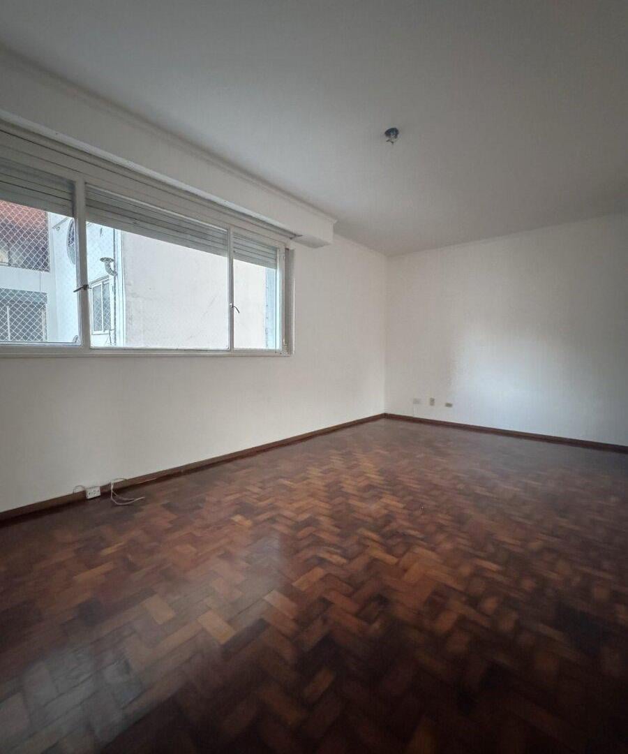 Foto de Venta departamento de 3 amb. dep/serv. Belgrano, imagen 2