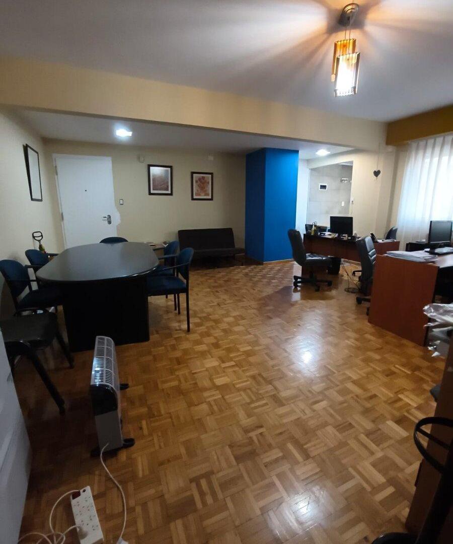 Foto de VENTA DOS AMBIENTES GRANDES EN TRIBUNALES, imagen 4