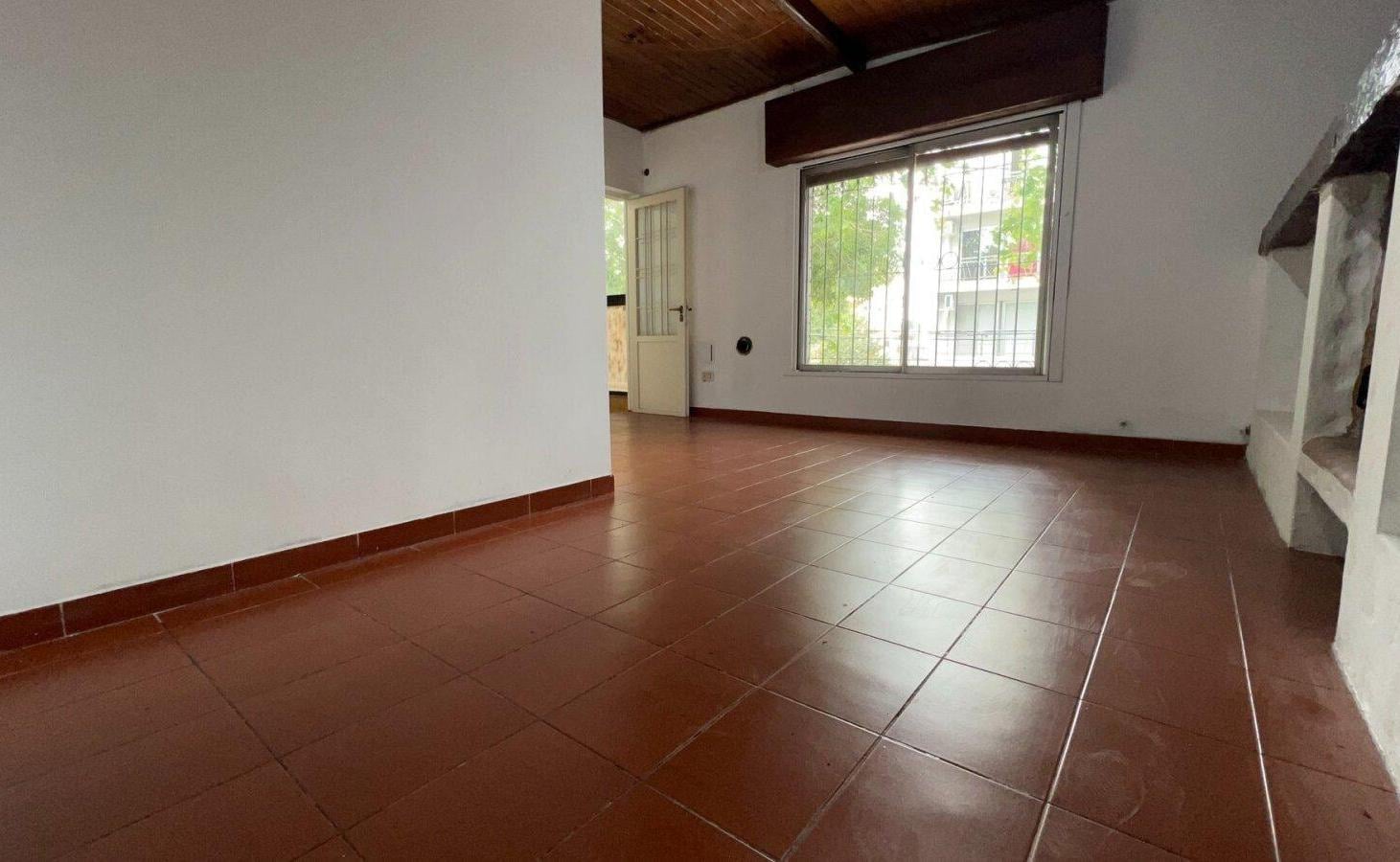 Foto de VENTA PH 3 AMB.CON PATIO V.BALLESTER S/EXPENSAS, imagen 4
