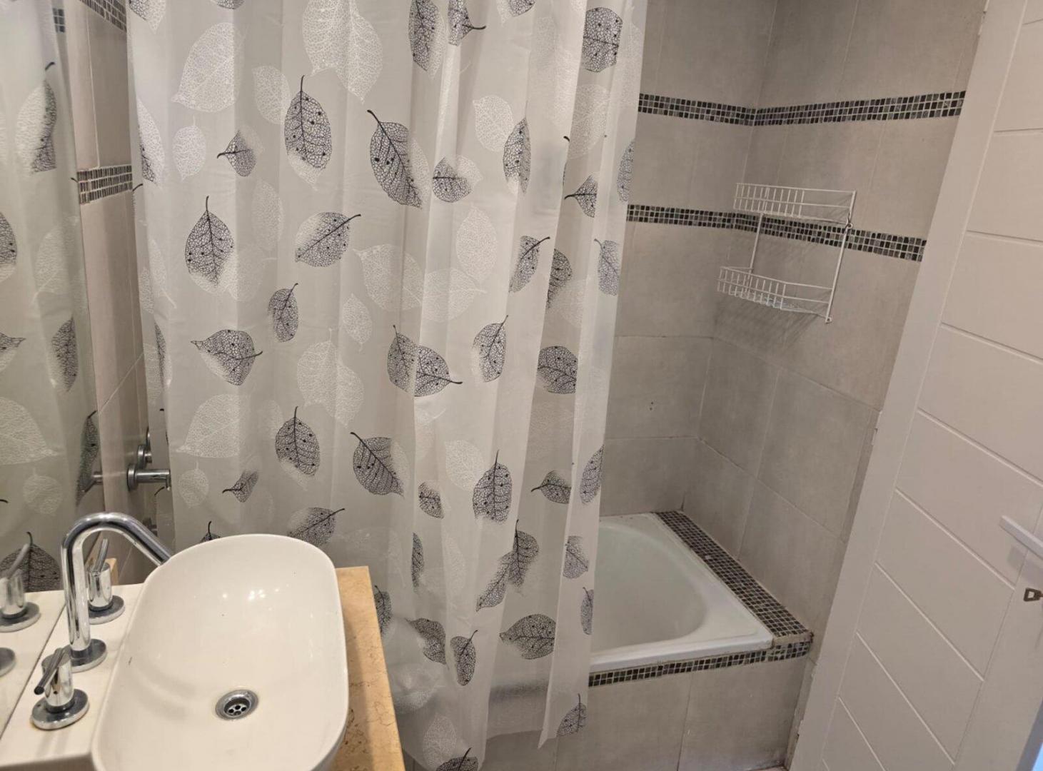 Foto de Venta monoambiente divisible en Parque Chacabuco, imagen 5