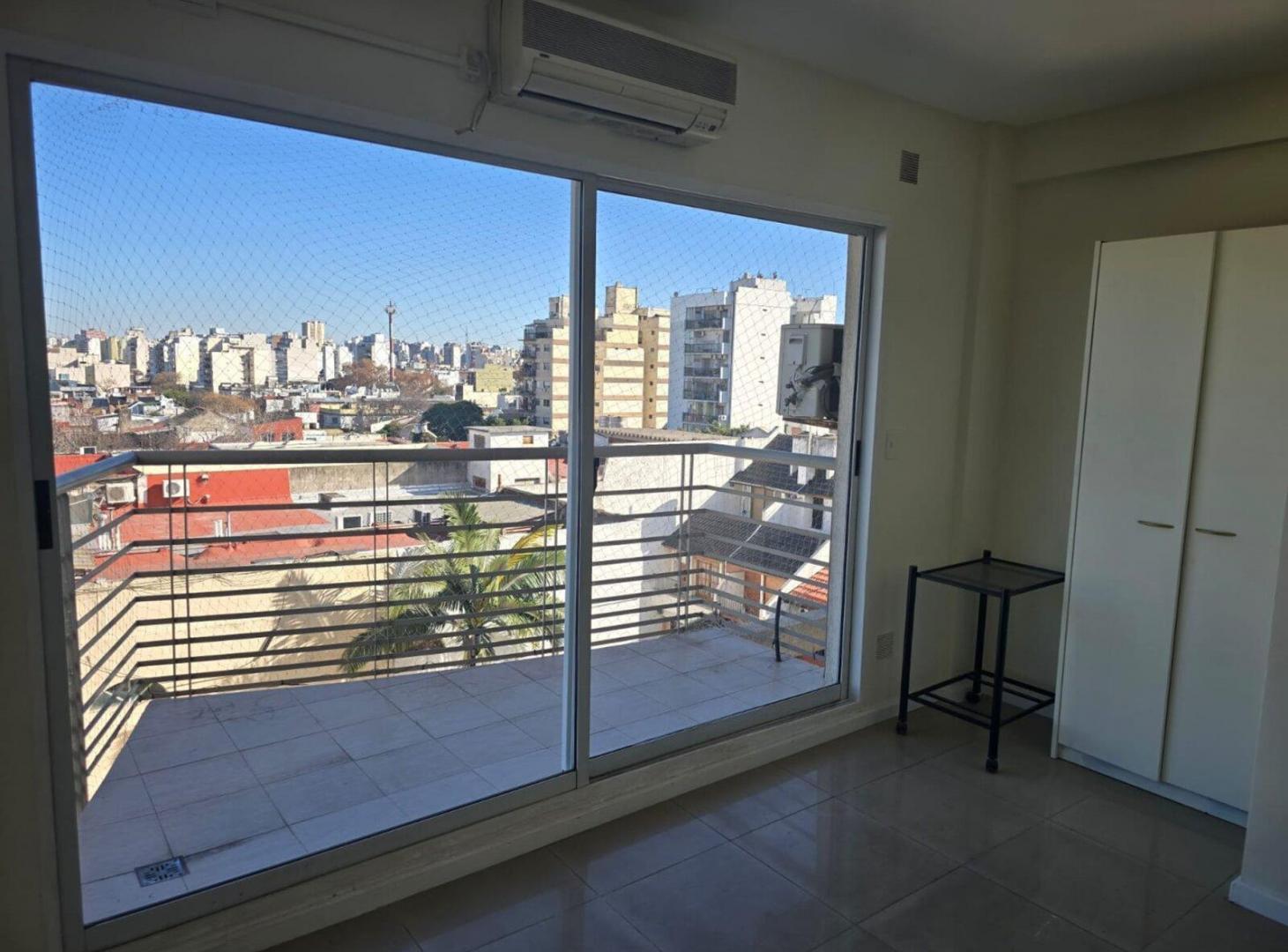 Foto de alquiler departamento en Parque Chacabuco, imagen 1