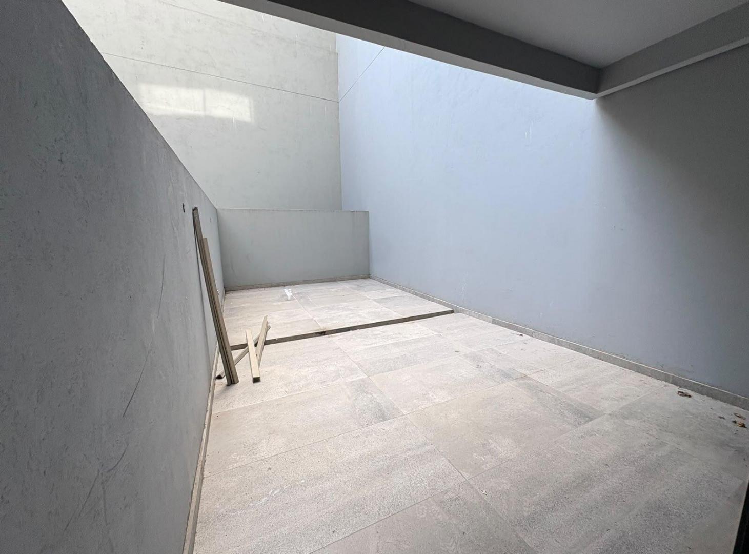 Foto de Venta departamento 2 ambientes con patio nuevo a estrenar Barrio Norte., imagen 4