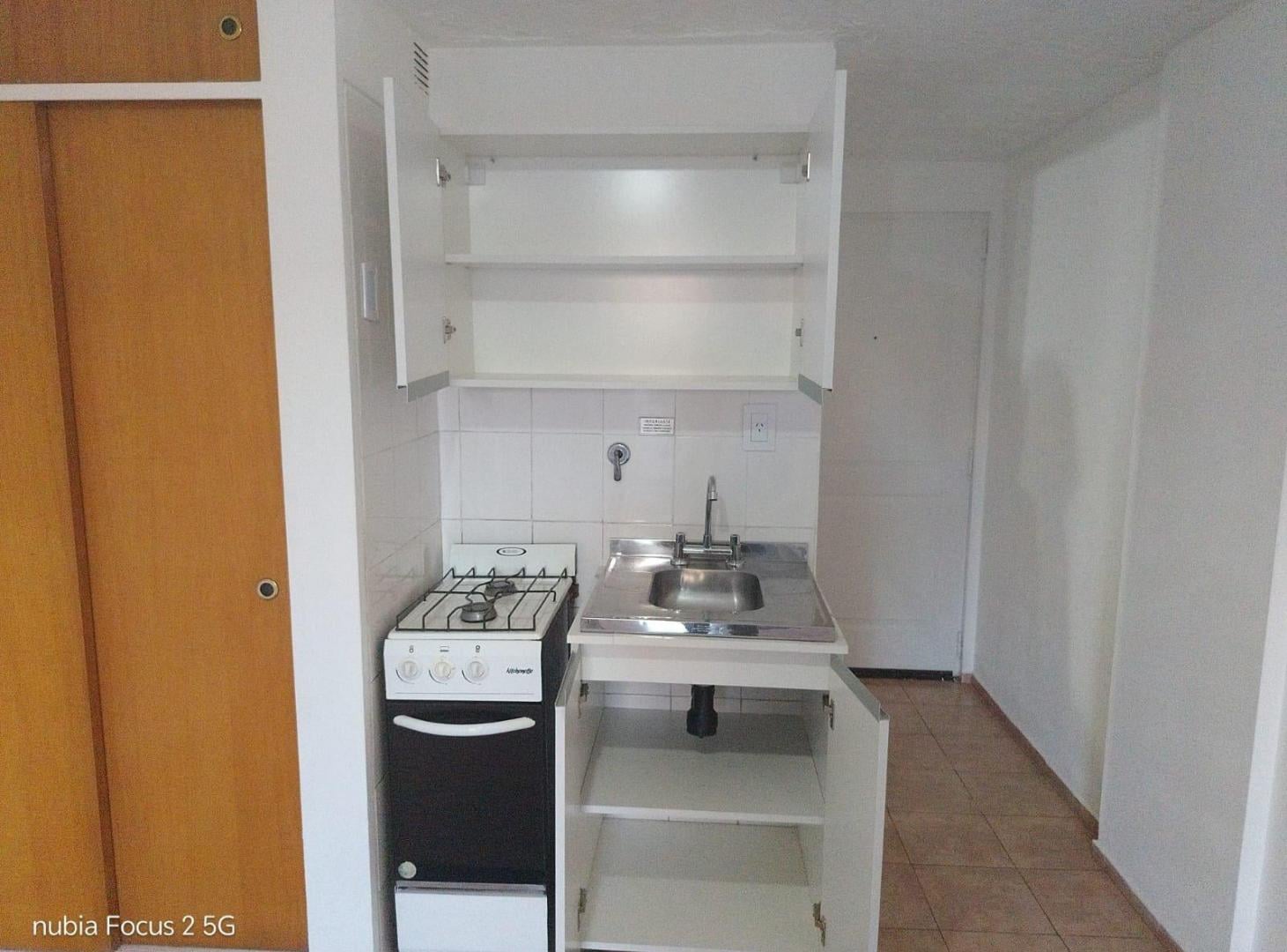 Foto de Venta departamento monoambiente en Constitución con balcón., imagen 4