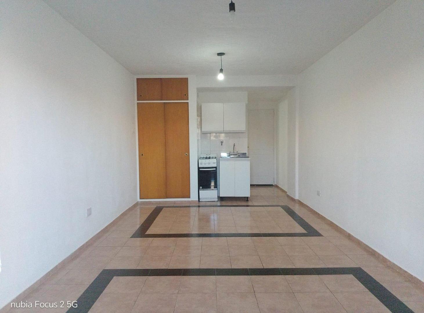 Foto de Venta departamento monoambiente en Constitución con balcón., imagen 1