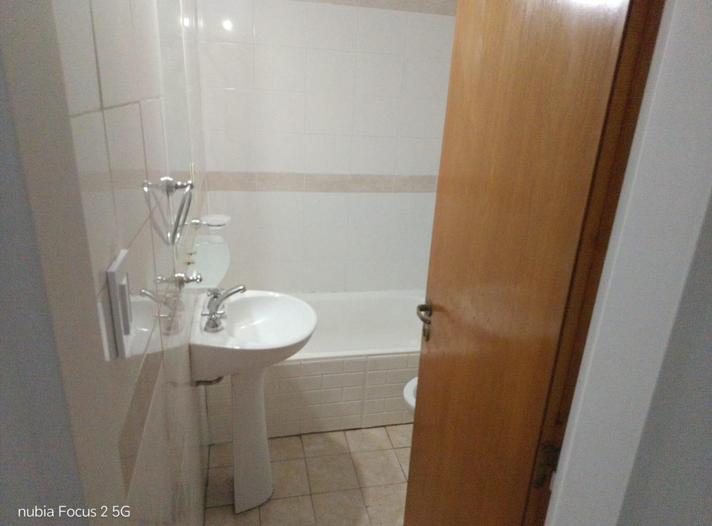 Foto de Venta departamento monoambiente en Constitución con balcón., imagen 2