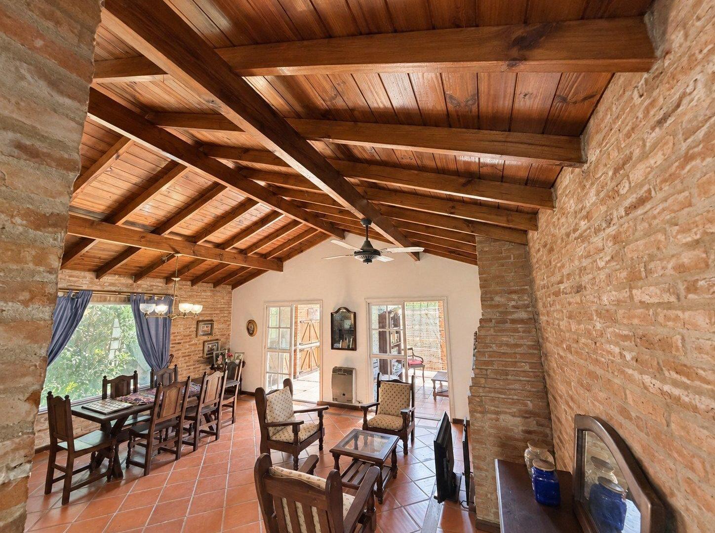 Foto de VENTA CASA - PILETA - CLUB DE CAMPO PUEYRREDÓN, imagen 3