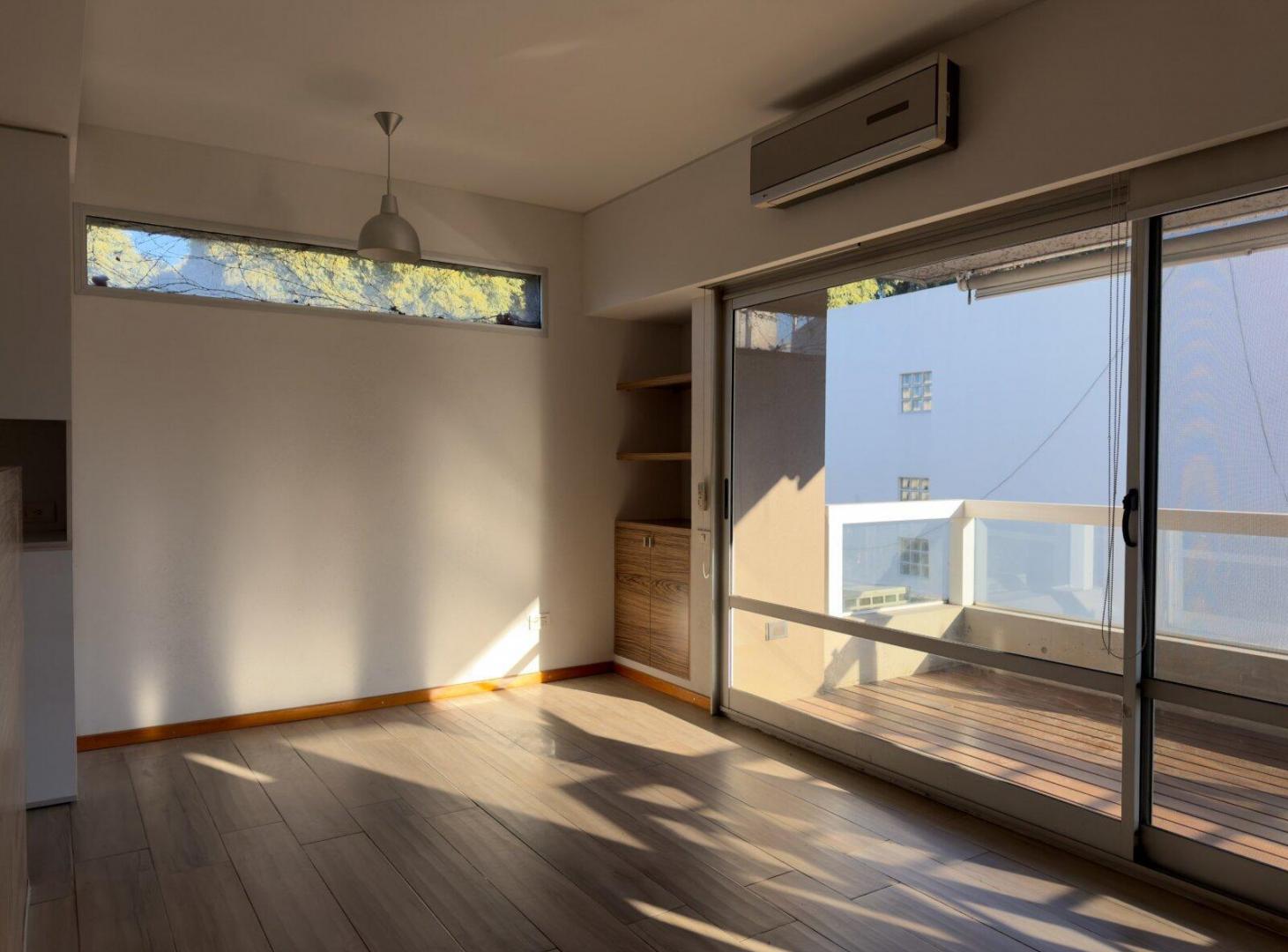 Foto de Excelente Loft Divisible a 2 Amb. (Placard Divisor Fijo) con Balcón, imagen 1