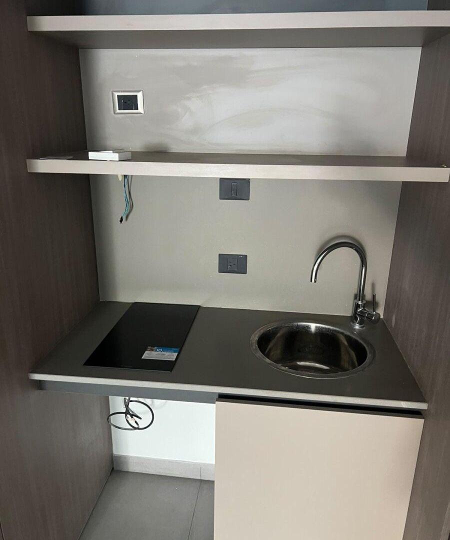 Foto de Venta Monoambiente Amplio con balcón terraza. Torre Deco Armani, imagen 5
