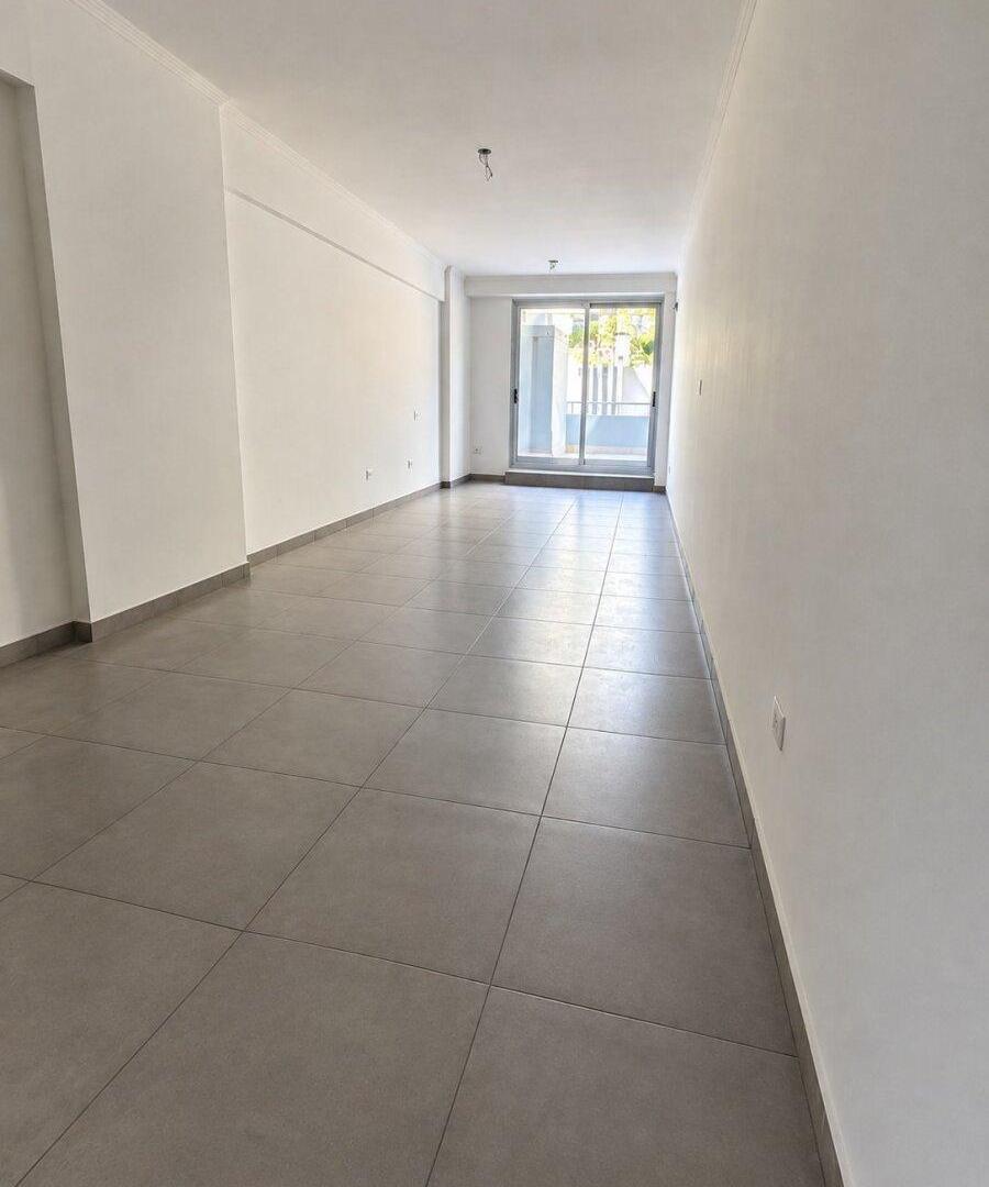Foto de Venta Monoambiente Amplio con balcón terraza. Torre Deco Armani, imagen 3