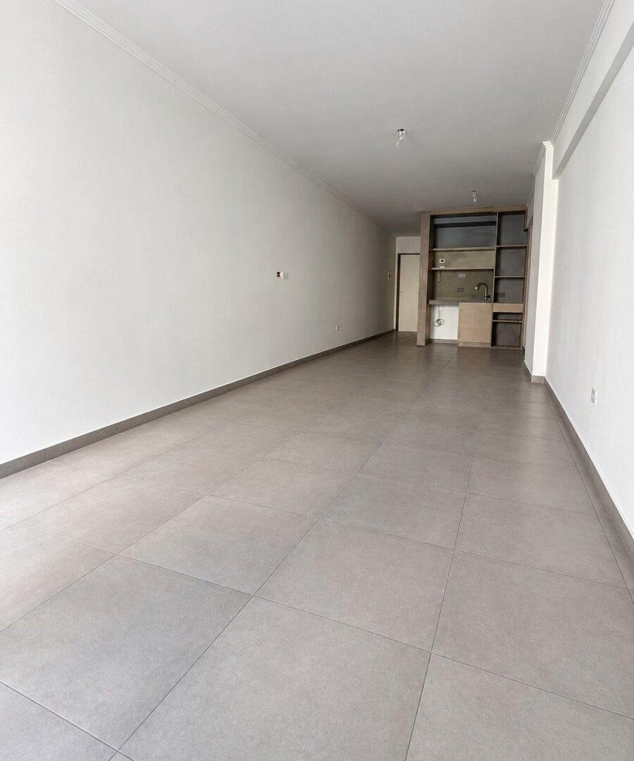 Foto de Venta Monoambiente Amplio con balcón terraza. Torre Deco Armani, imagen 2