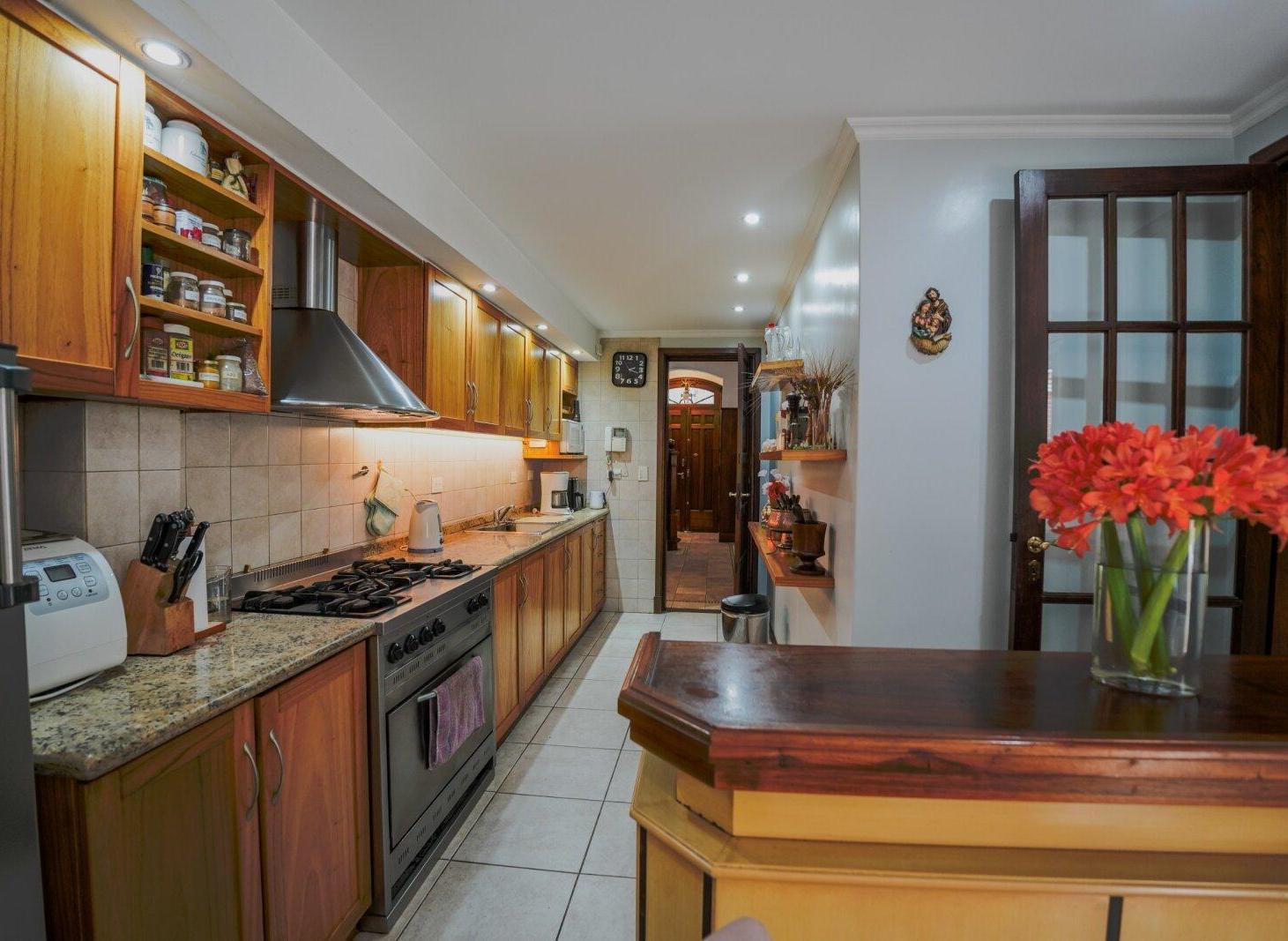 Foto de Casa tipo Inglesa 5 amb. Vte. Lopez, imagen 2