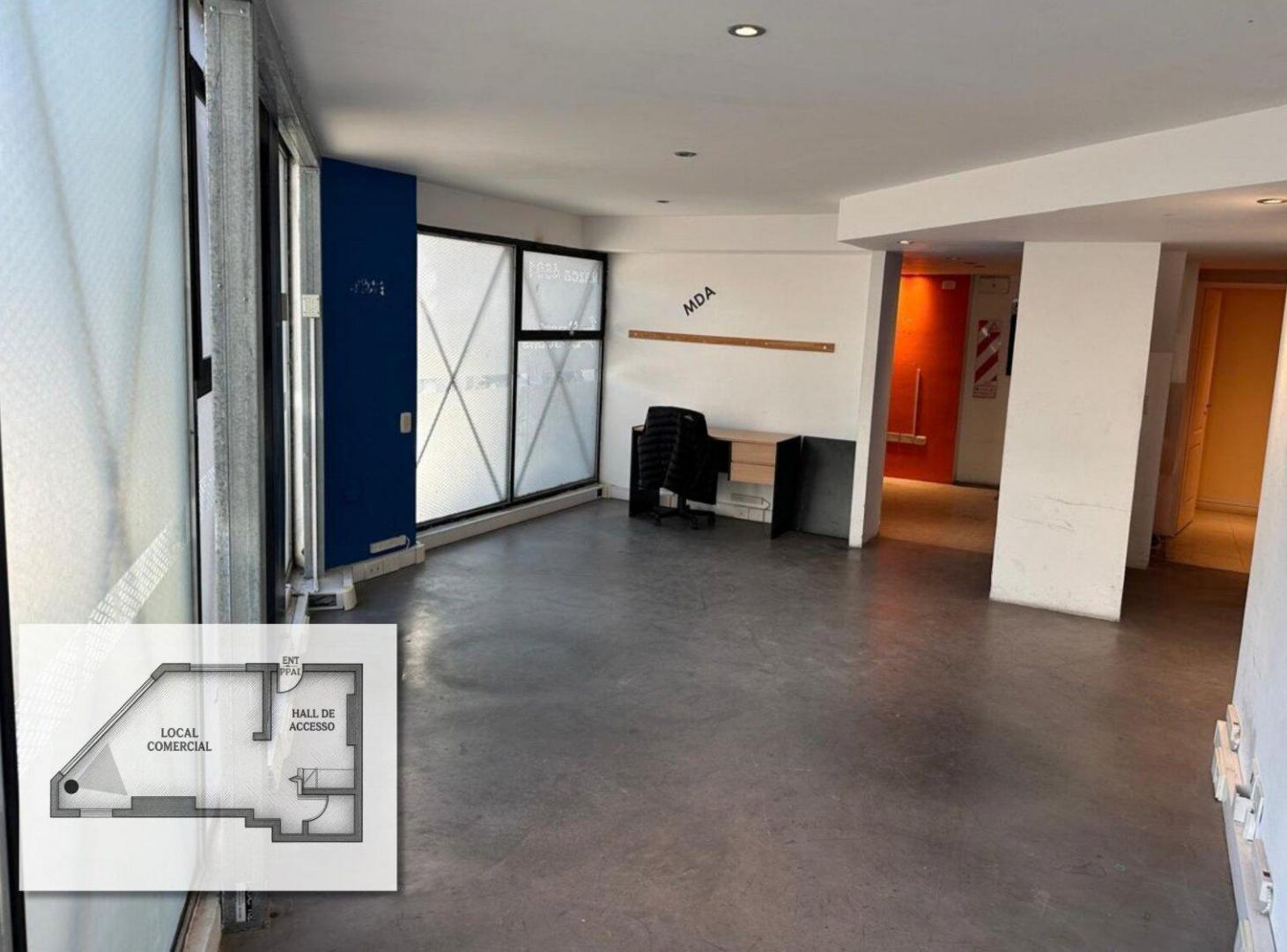 Foto de Local comercial en Esquina | 2 Plantas, imagen 5