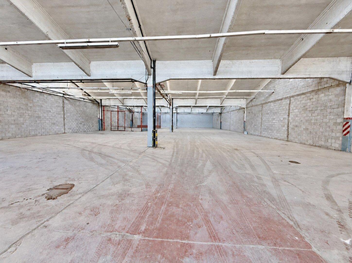Foto de 2 GALPONES EN ALQUILER EN FLORIDA OESTE | 2.082 M² APROX. CON CONEXIÓN, imagen 5