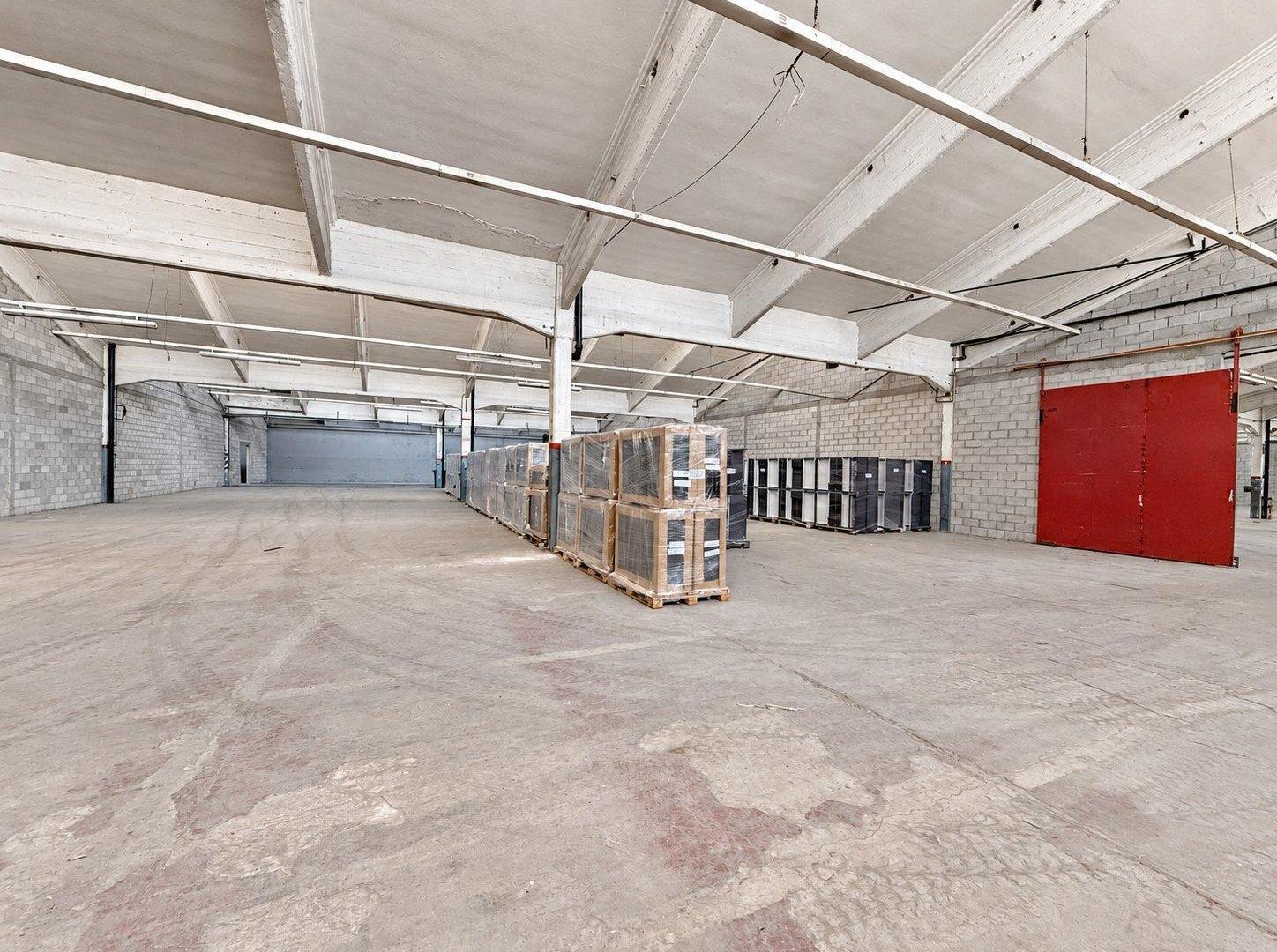 Foto de 2 GALPONES EN ALQUILER EN FLORIDA OESTE | 2.082 M² APROX. CON CONEXIÓN, imagen 1