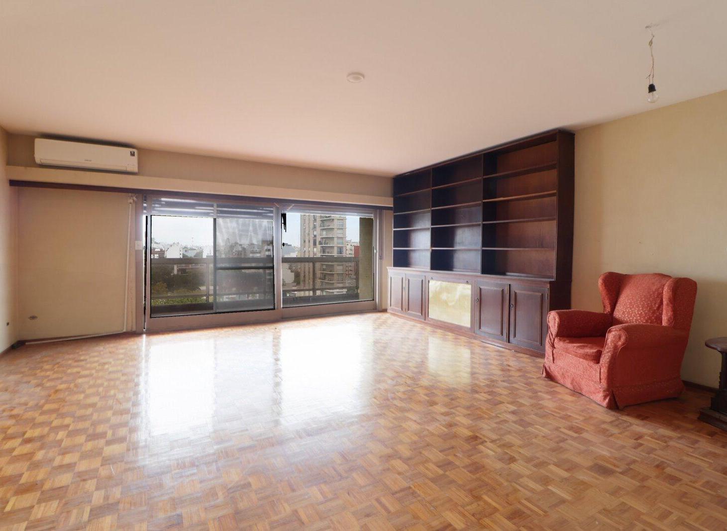 Foto de Venta Piso alto de 155 m² con gran balcón, cochera y baulera | Av. de, imagen 4