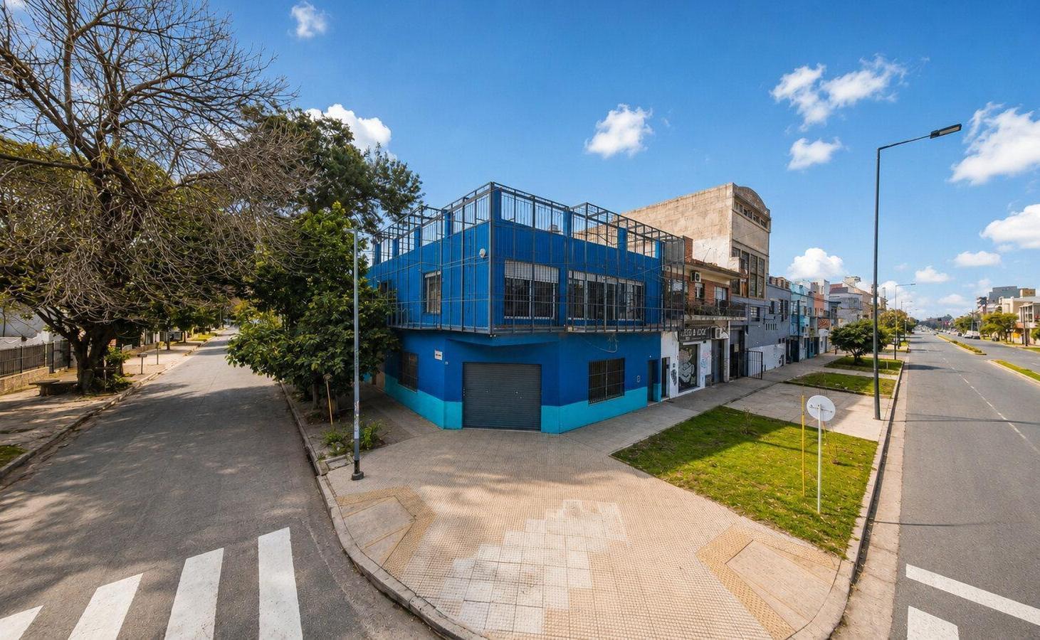 Foto de LOCAL ESQUINA COMERCIAL SOBRE AV. ILLIA | 367 m² Cubiertos | Local +, imagen 3