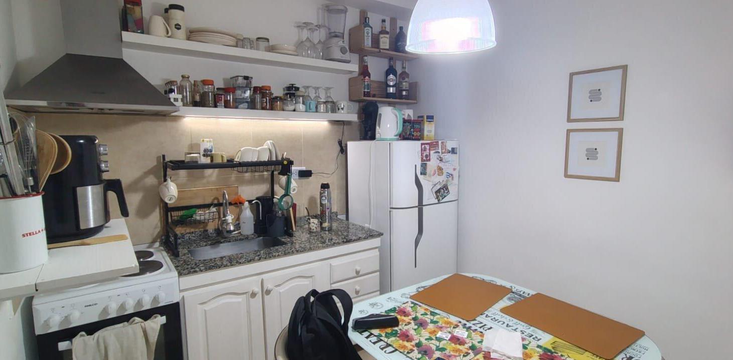 Foto de Venta Depto 2 Amb Avellaneda Dormitorio Cocina completa, imagen 4