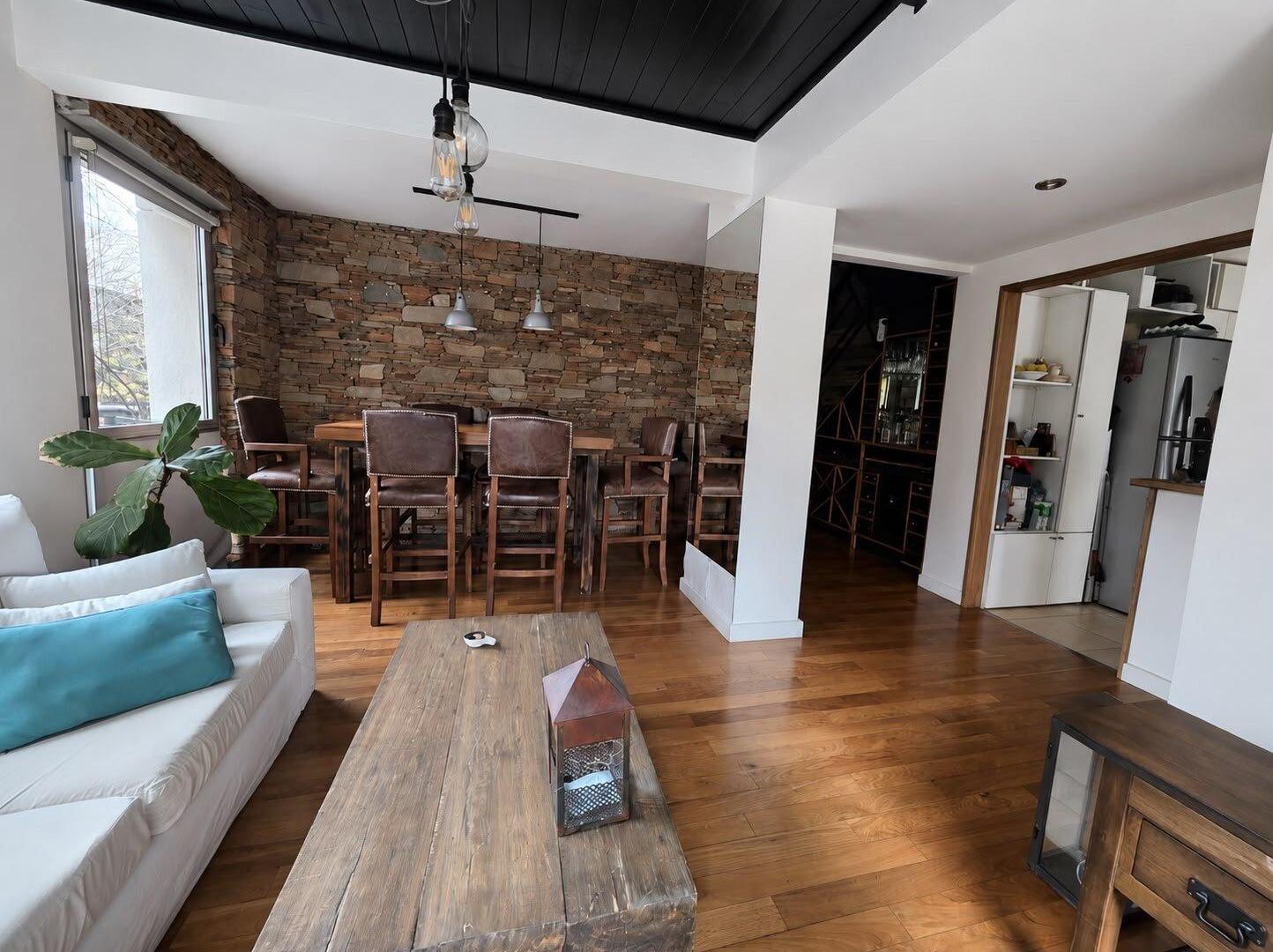 Foto de Venta Duplex 3 Ambientes con dos cocheras y pileta, Acassuso., imagen 3