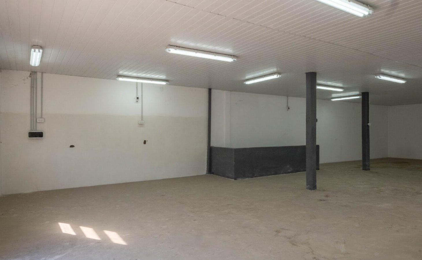 Foto de Venta Galpón Depósito 331m2 Con Casa Lomas Del Mirador, imagen 5