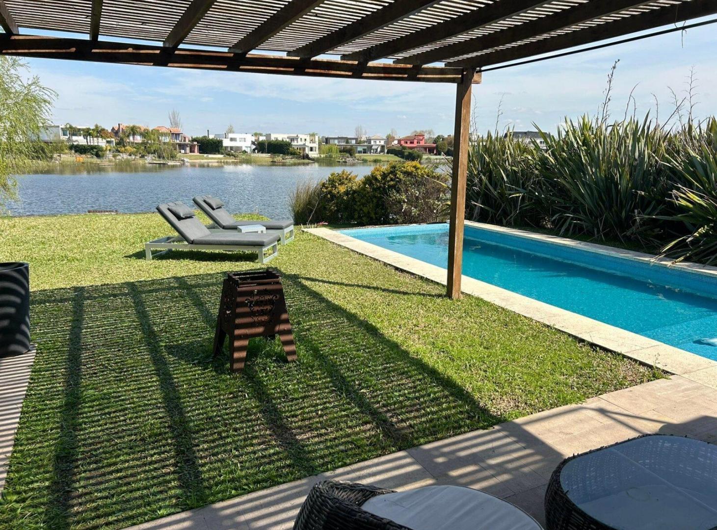 Foto de Venta | Casa con costa de Laguna | Suite + 2 Dorm. | Escrit. o 4°dorm, imagen 4