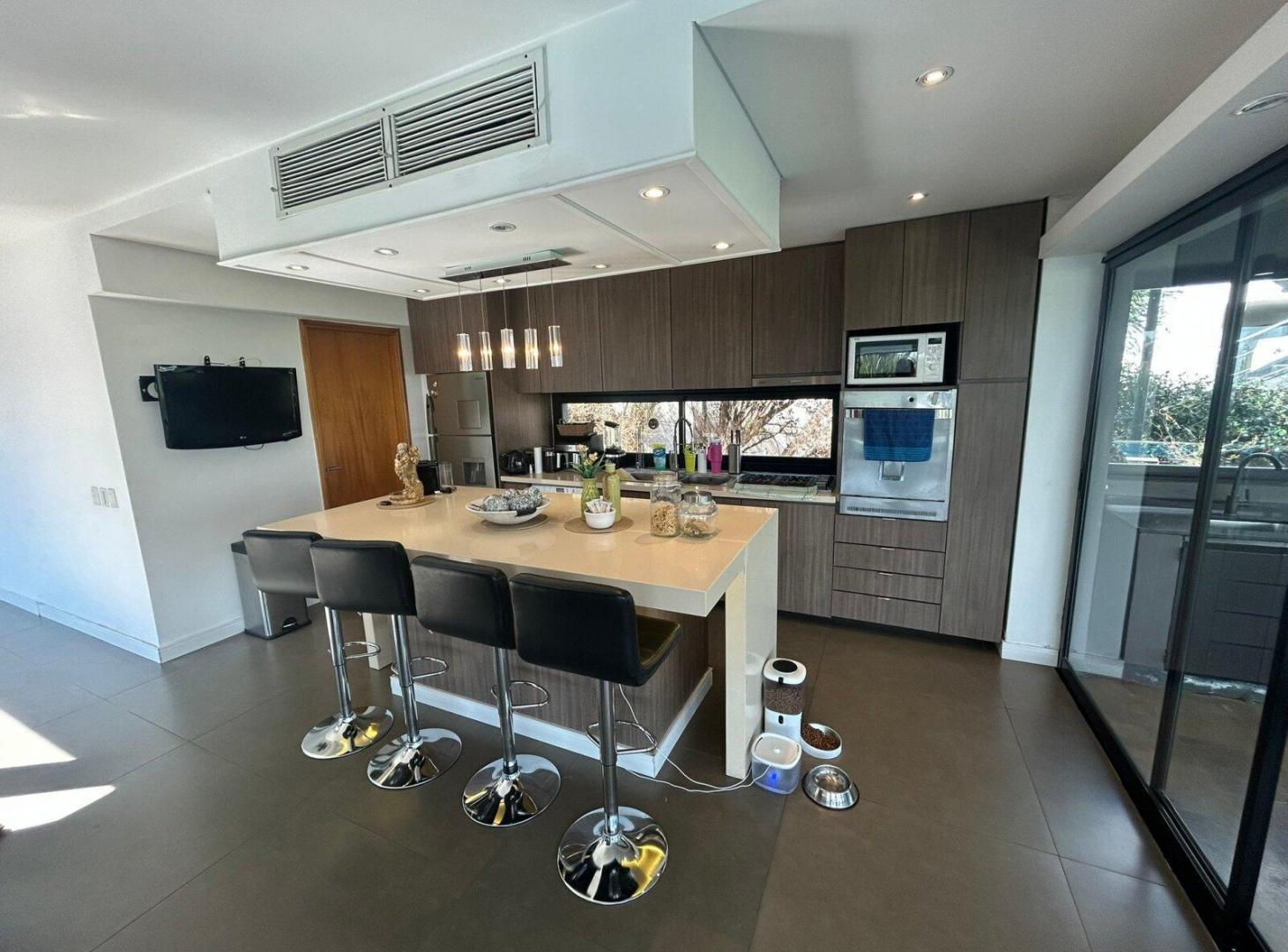Foto de Venta | Casa con costa de Laguna | Suite + 2 Dorm. | Escrit. o 4°dorm, imagen 5