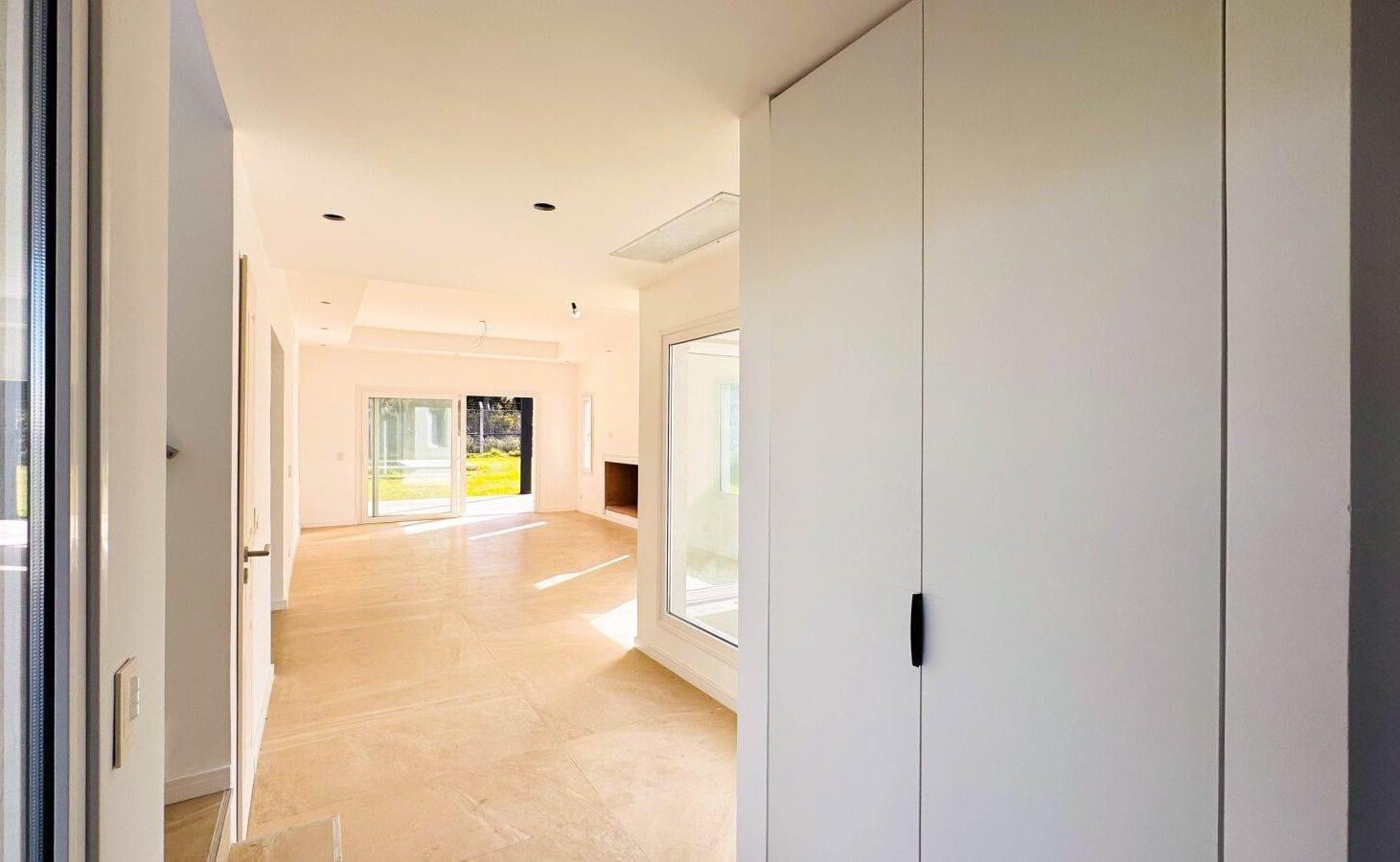 Foto de Venta | CASA 5 AMBIENTES A ESTRENAR | Santa Ana, Villanueva |, imagen 2