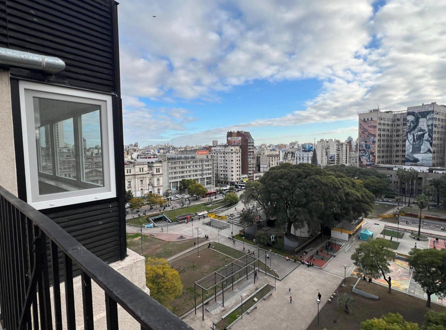 Foto de VENTA 2 DORMITORIOS FRENTE A PLAZA HOUSSAY BARRIO NORTE VISTA, imagen 2