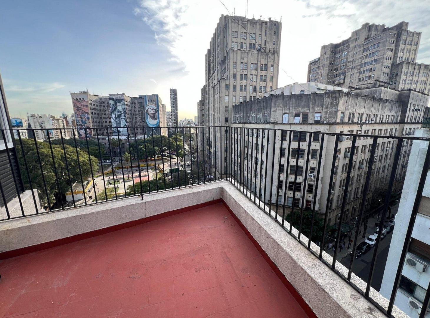 Foto de VENTA 2 DORMITORIOS FRENTE A PLAZA HOUSSAY BARRIO NORTE VISTA, imagen 1
