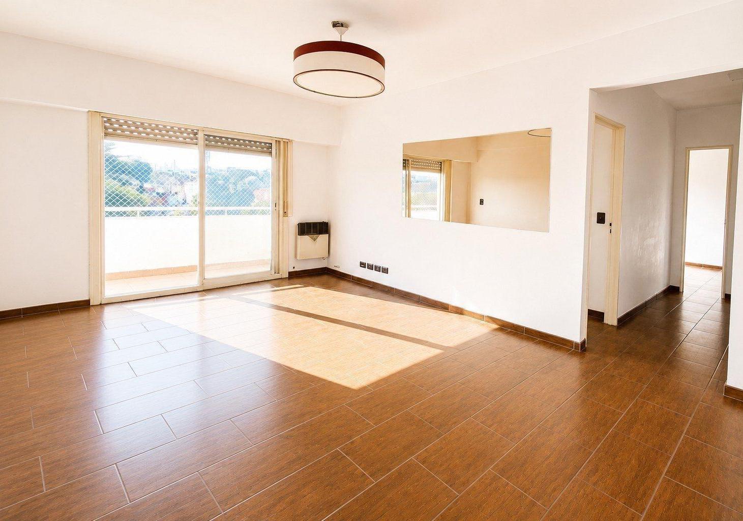 Foto de VENTA DEPARTAMENTO 3 AMBIENTES PARQUE CHACABUCO BALCON COCHERAS IDEAL, imagen 2