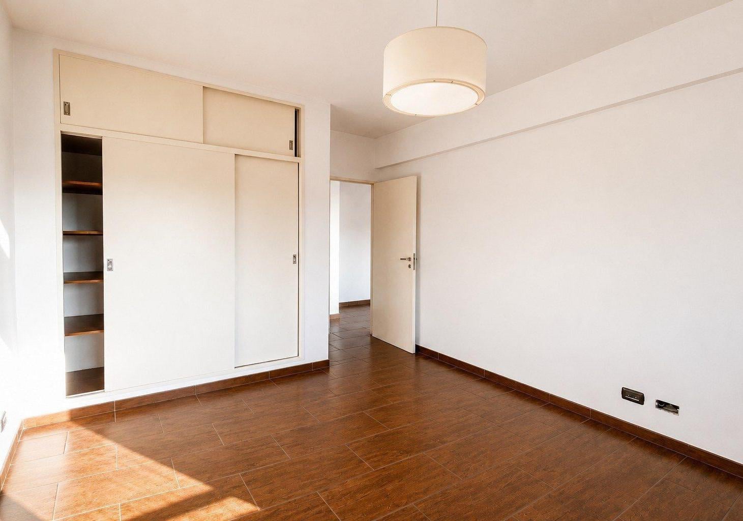 Foto de VENTA DEPARTAMENTO 3 AMBIENTES PARQUE CHACABUCO BALCON COCHERAS IDEAL, imagen 4