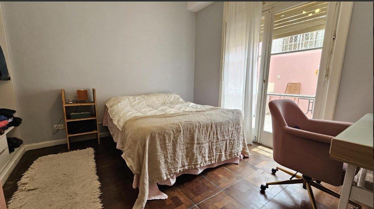 Foto de PH de 3 ambientes reciclado con patio y gran luminosidad en Colegiales, imagen 2