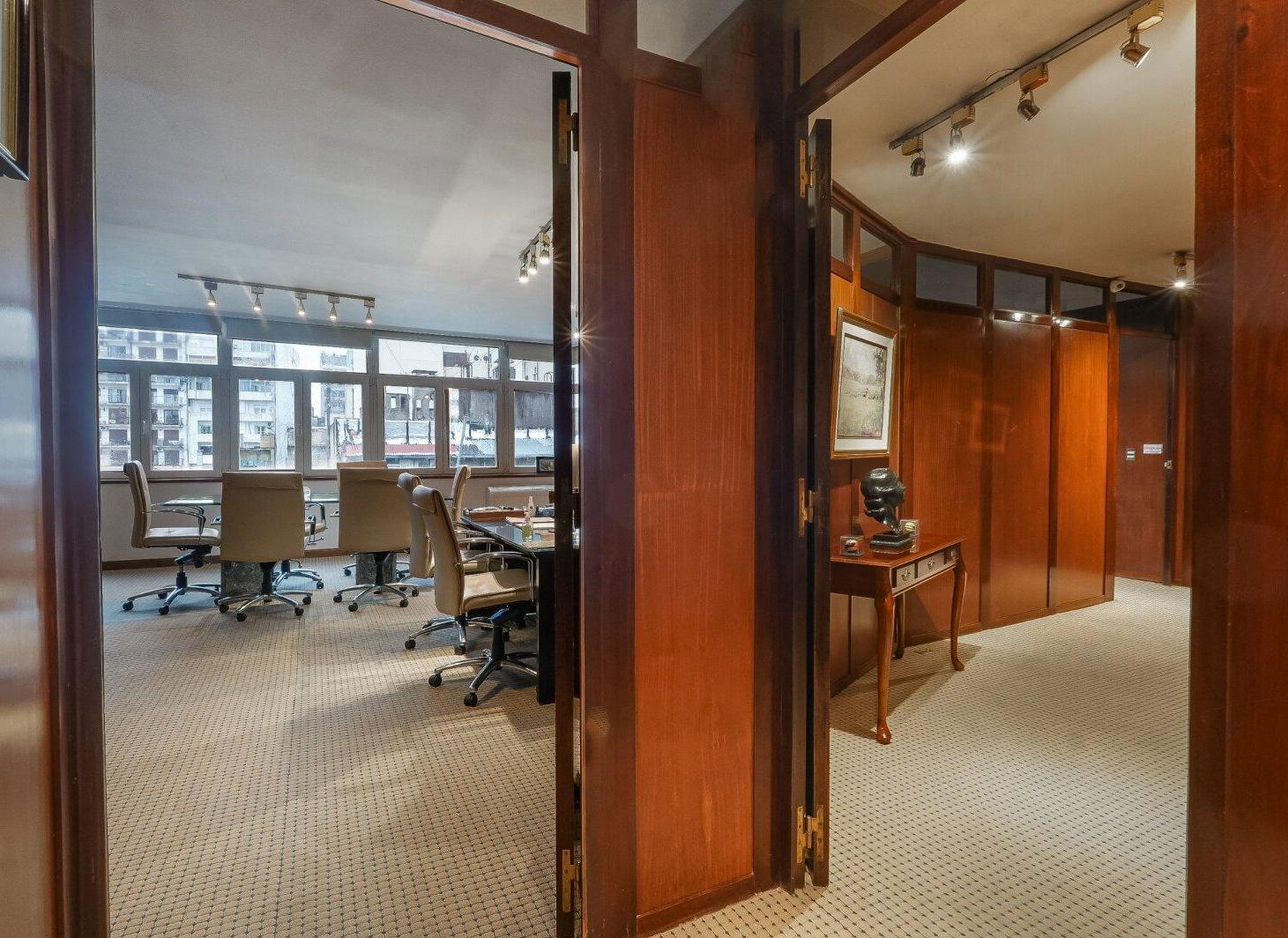 Foto de Venta Oficina de Categoría Muy Luminosa -Tribunales, imagen 4
