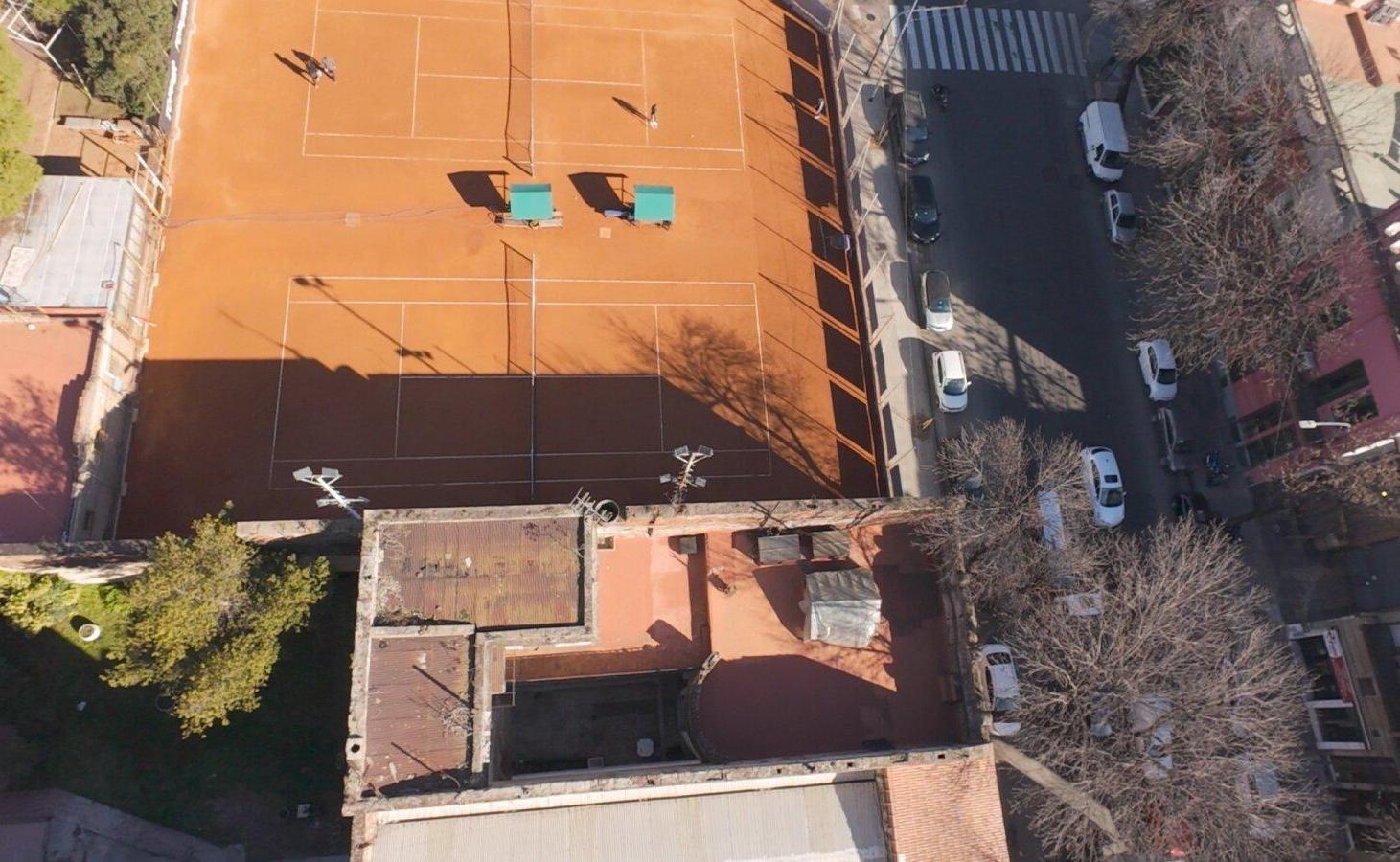 Foto de Lote en Barracas 224 m² FOT 3 Altura 31 m | PERMUTA, imagen 3