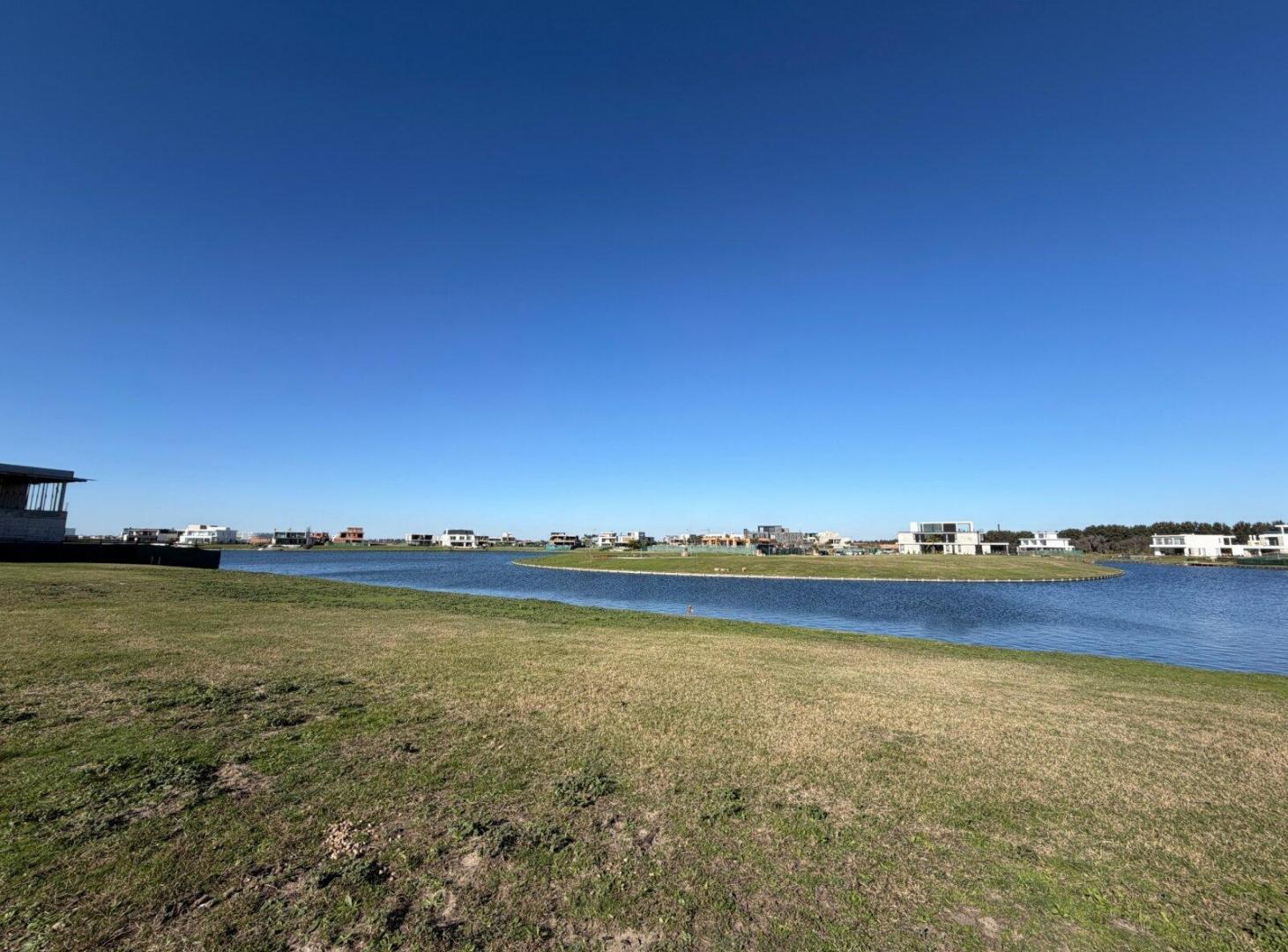 Foto de VENTA LOTE AL AGUA EN PUENTES, imagen 4