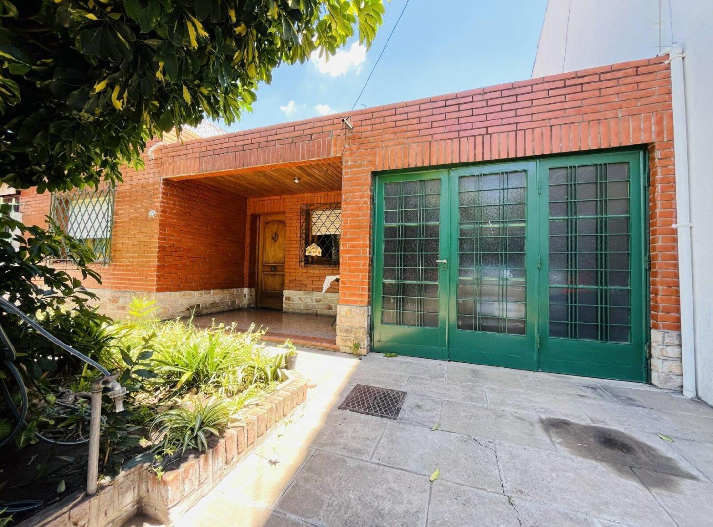 Foto de VENTA CASA LOTE PROPIO 3/4 ambientes, imagen 1