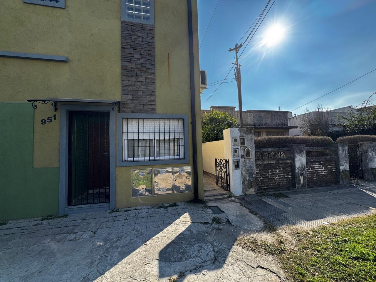 Foto de PH 2 AMB EN VILLA DOMÍNICO – PLANTA BAJA CON POSIBILIDAD DE LOTE, imagen 1