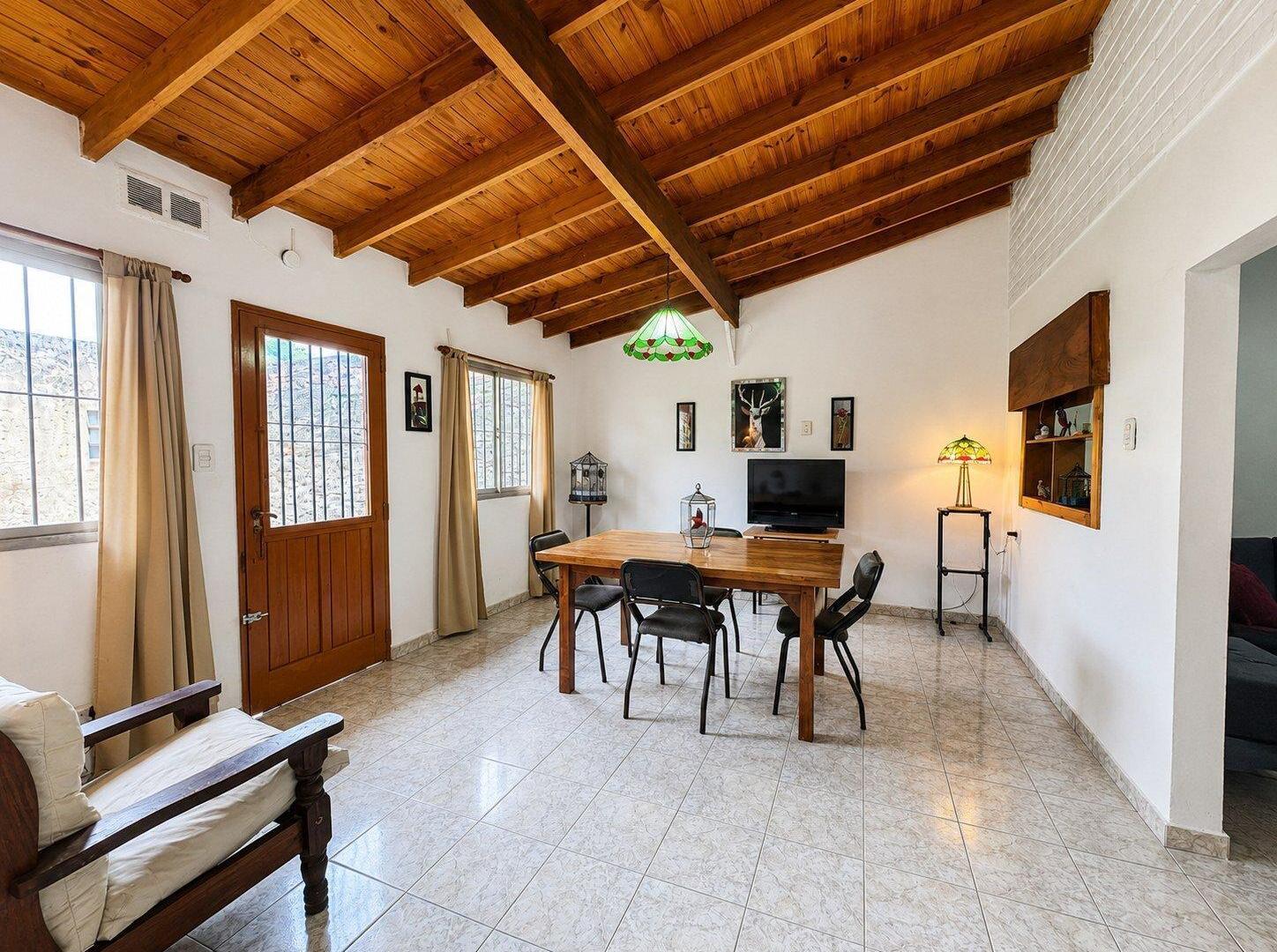 Foto de VENTA CASA 6 AMBIENTES JOSE C PAZ JARDIN Y COCHERA en UNA PLANTA, imagen 3