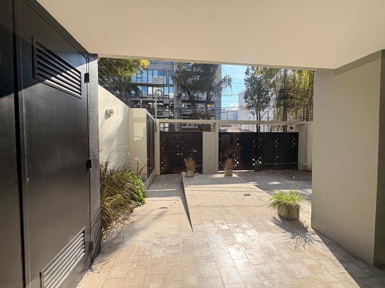 Foto de VENTA DEPARTAMENTO 3 AMBIENTES AL FRENTE BALCON Y COCHERA EN EL BAJO DE, imagen 3
