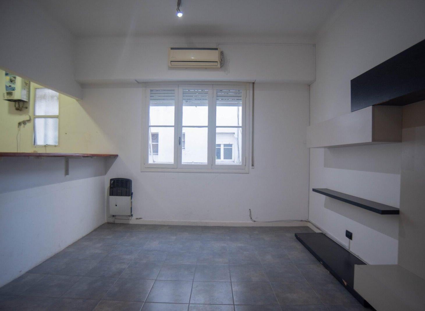 Foto de Venta de 2 Ambientes Luminoso y Tranquilo en Zona Residencial - Villa, imagen 2