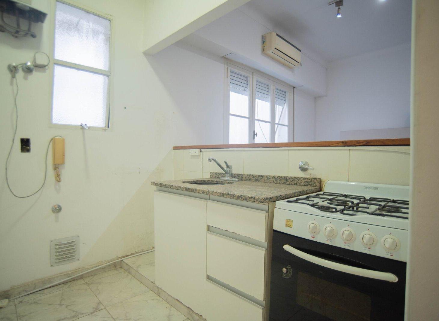 Foto de Venta de 2 Ambientes Luminoso y Tranquilo en Zona Residencial - Villa, imagen 5