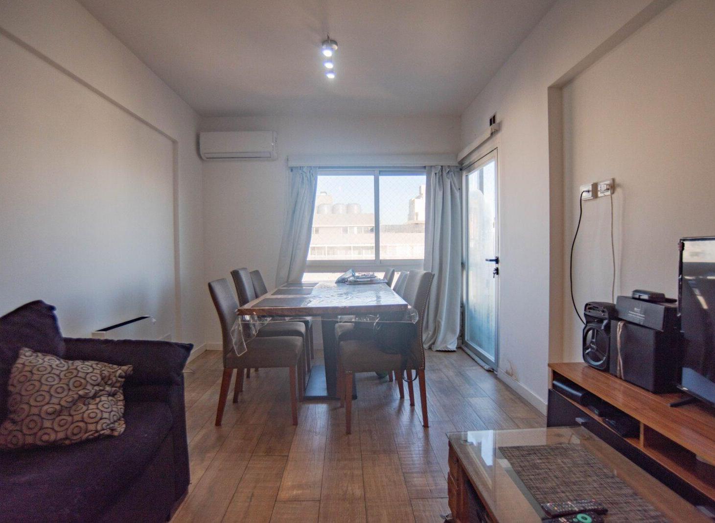 Foto de Venta de impecable 3 Ambientes con Vista Abierta y 2 Cocheras en, imagen 2