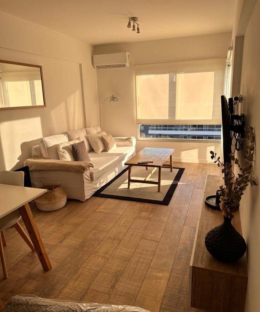 Foto de Venta de impecable 3 Ambientes con Vista Abierta y 2 Cocheras en, imagen 3