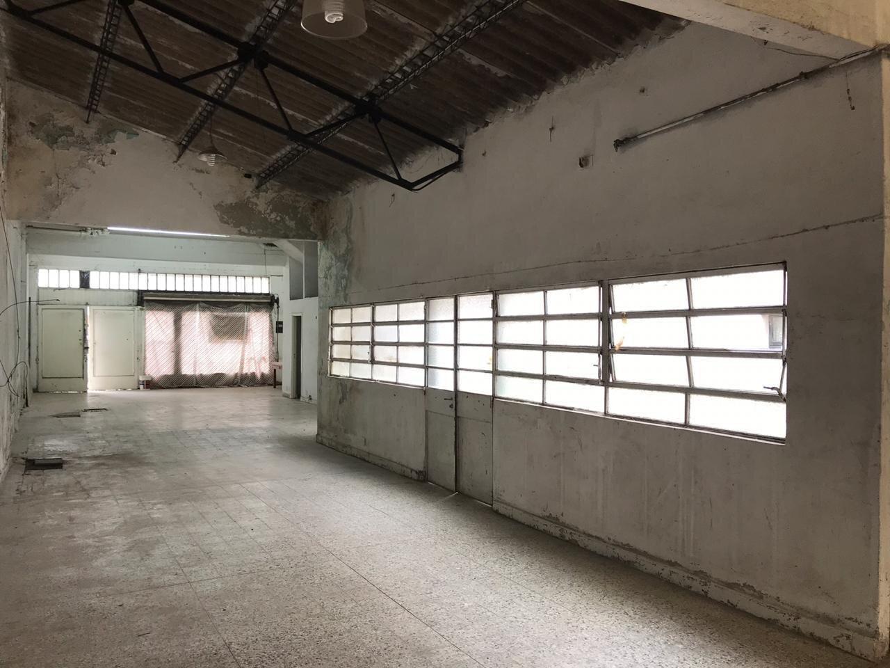 Foto de Local con Deposito Martinez. Oficina Vestuarios, imagen 4
