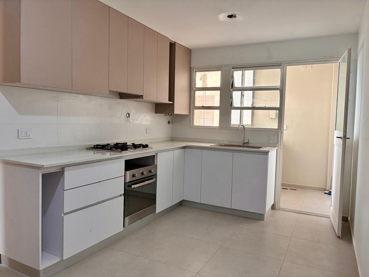 Foto de VENTA DEPTO. 4 AMBIENTES RECICLADO - CABALLITO, imagen 2