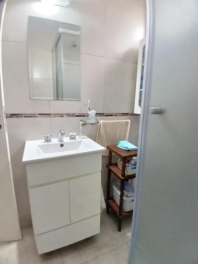 Foto de VENTA - BELGRANO CHICO – 2 AMBIENTES LUMINOSO CON COCINA Y LAVADERO, imagen 4