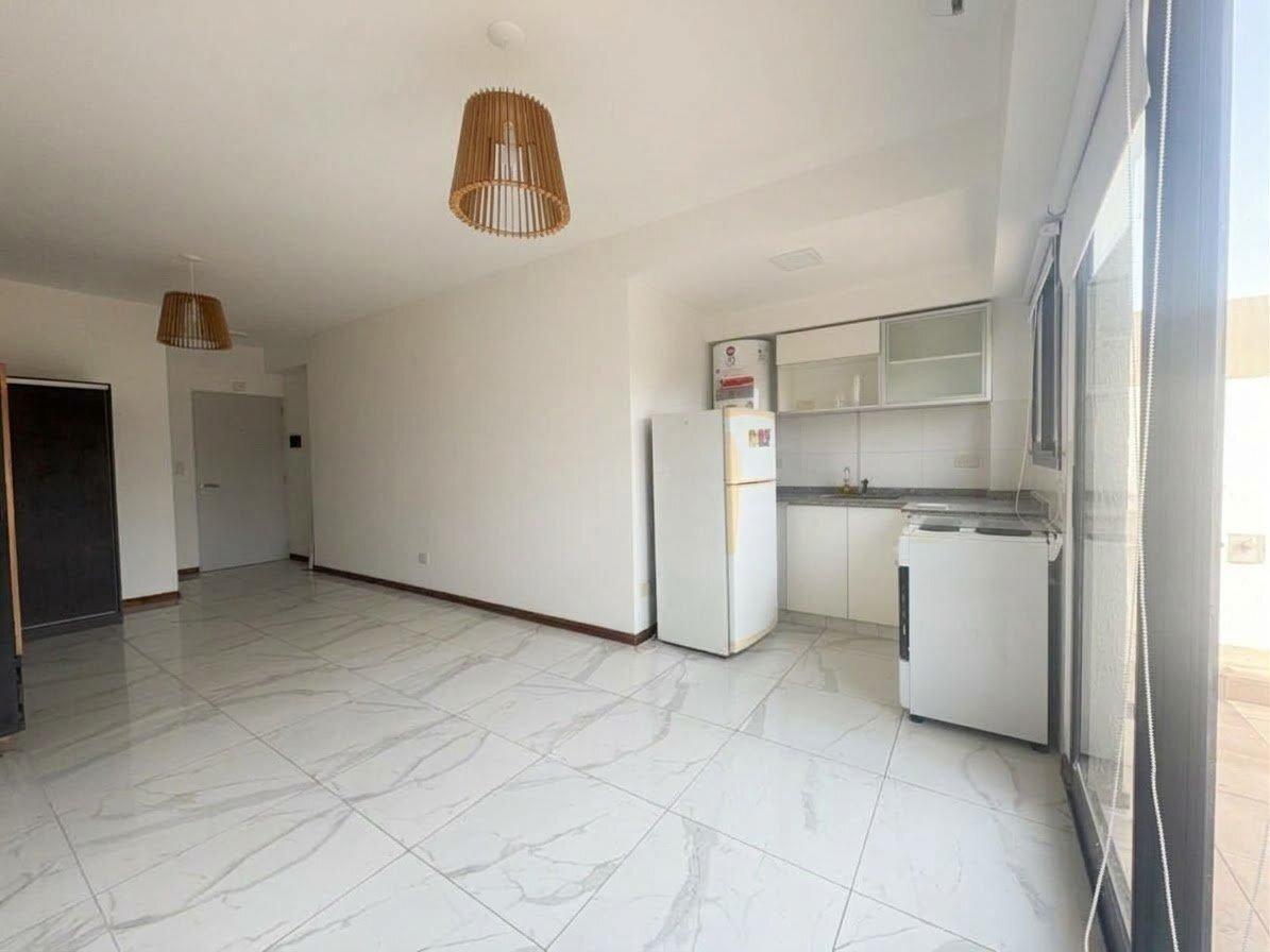 Foto de VENTA ABASTO MONOAMBIENTE CON TERRAZA PROPIA., imagen 3