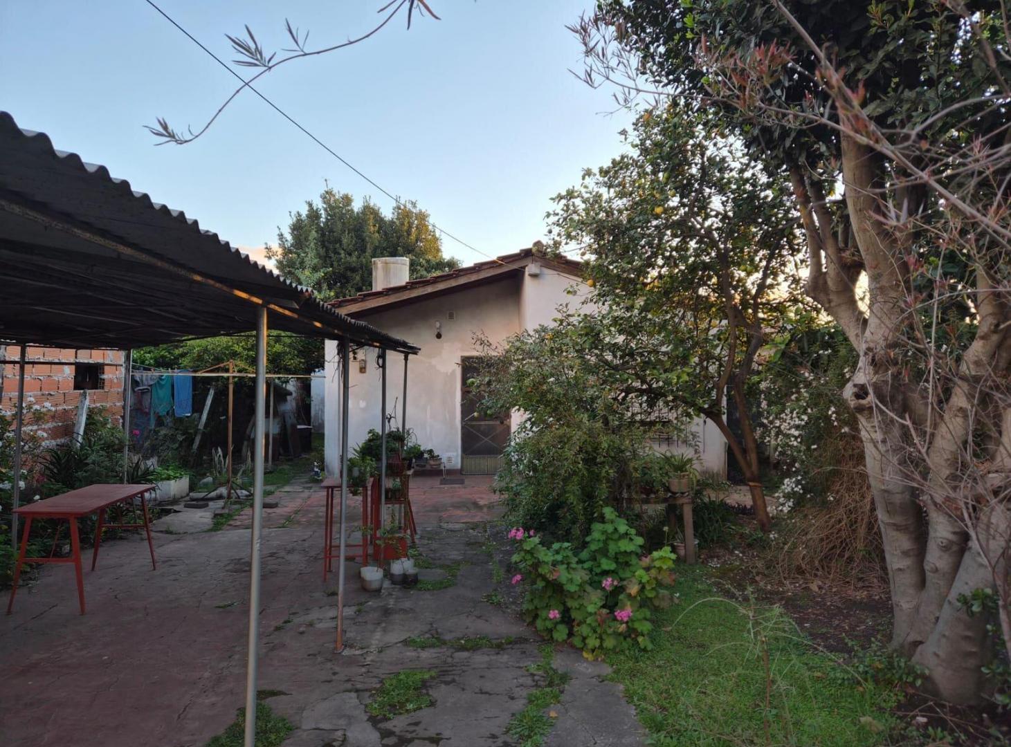 Foto de VENTA CASA EN ITUZAINGO 4 AMB CON PATIO, imagen 2