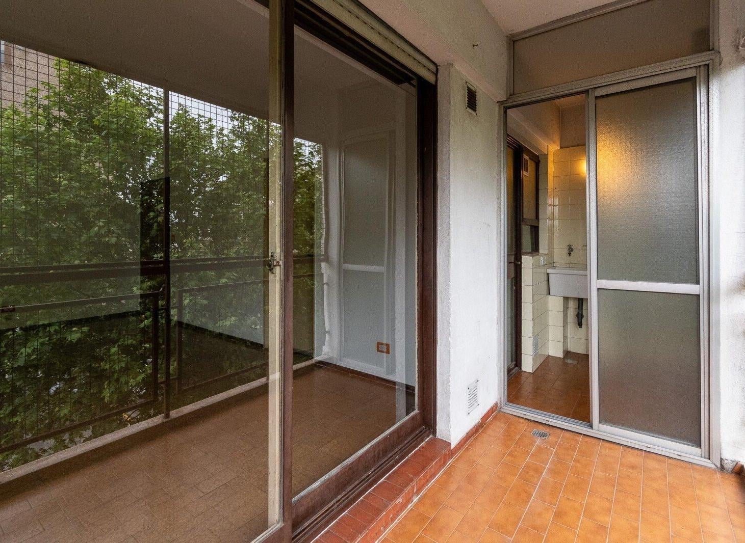 Foto de En Venta Departamento de 2 ambientes con balcón y cochera en Liniers, imagen 4