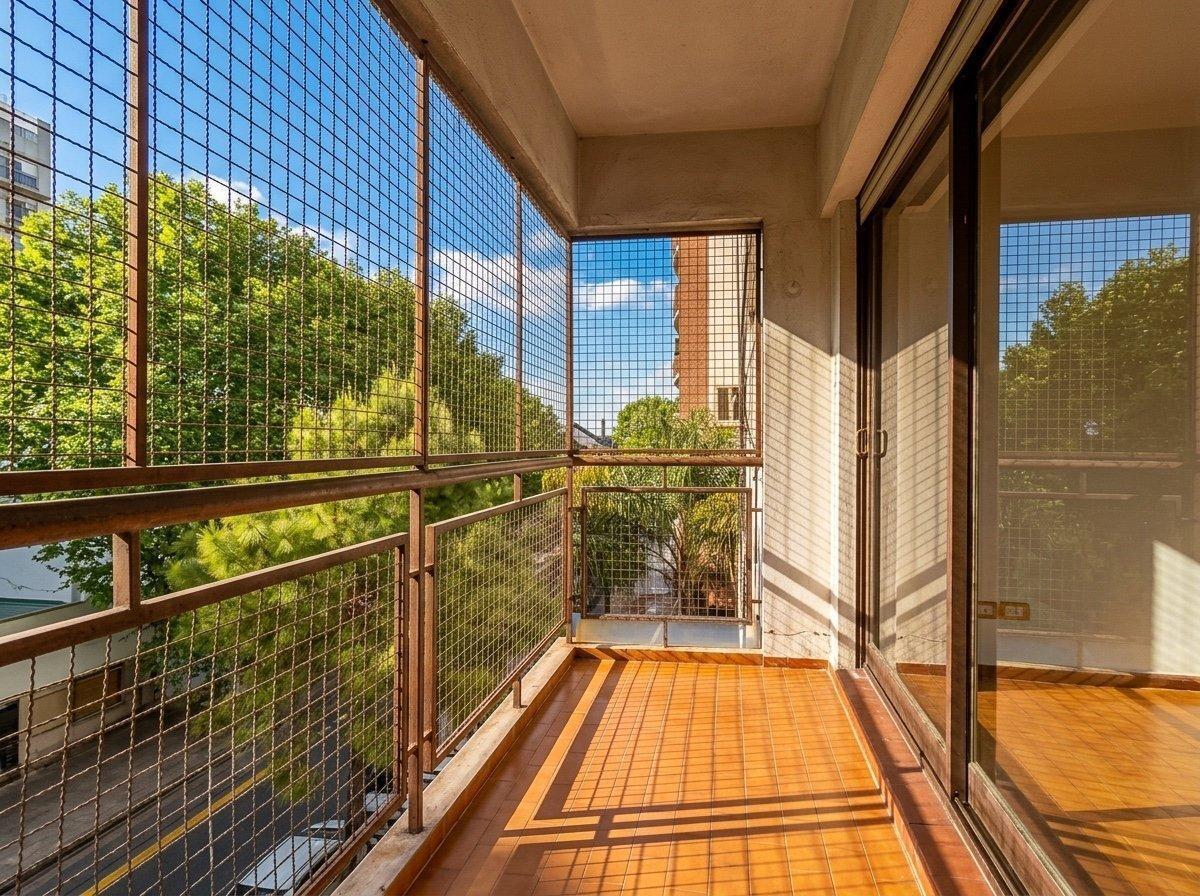 Foto de En Venta Departamento de 2 ambientes con balcón y cochera en Liniers, imagen 1